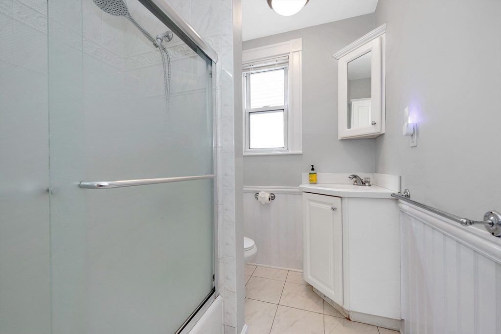 3 bed, 1 bath apartment for rent at 6 Bellflower St Unit 2, Dorchester — photo 6 of 18