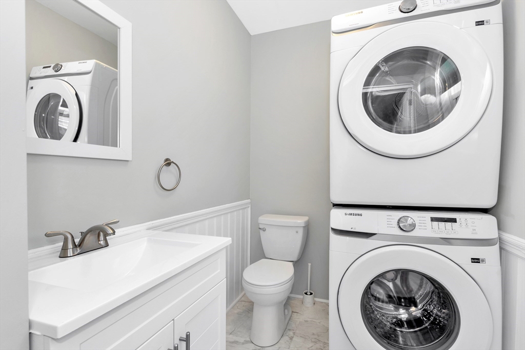 3 bed, 1 bath apartment for rent at 6 Bellflower St Unit 2, Dorchester — photo 8 of 18