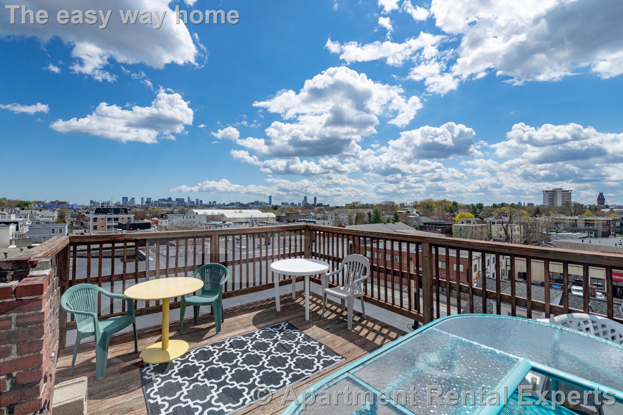 6 bed, 2 bath apartment for rent at 6 Belmont St Unit 1, Spring Hill — photo 12 of 12