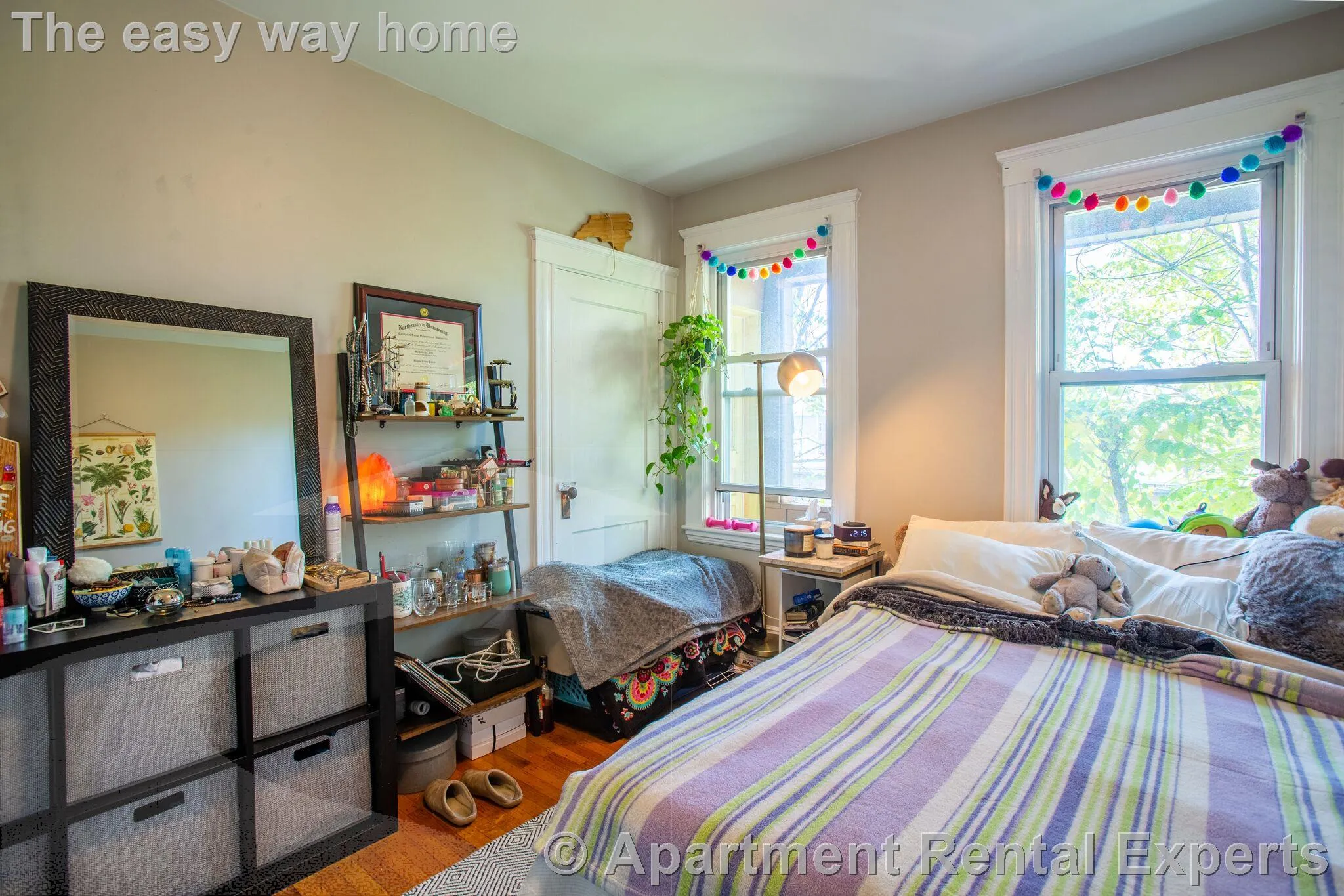 4 bed, 1 bath apartment for rent at 6 Belmont St Unit 2, Spring Hill — photo 3 of 8