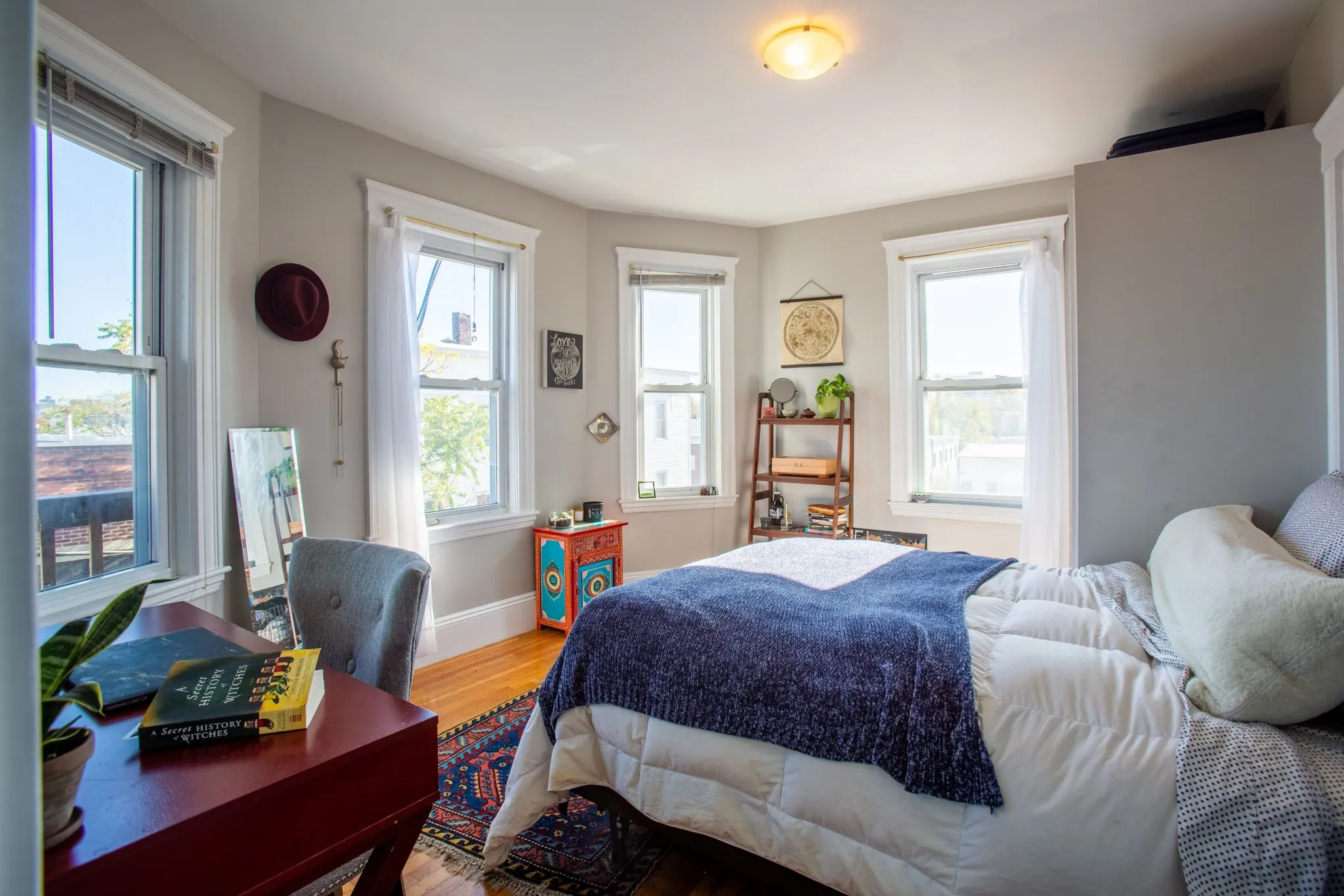 4 bed, 1 bath apartment for rent at 6 Belmont St Unit 2A, Spring Hill — photo 5 of 8