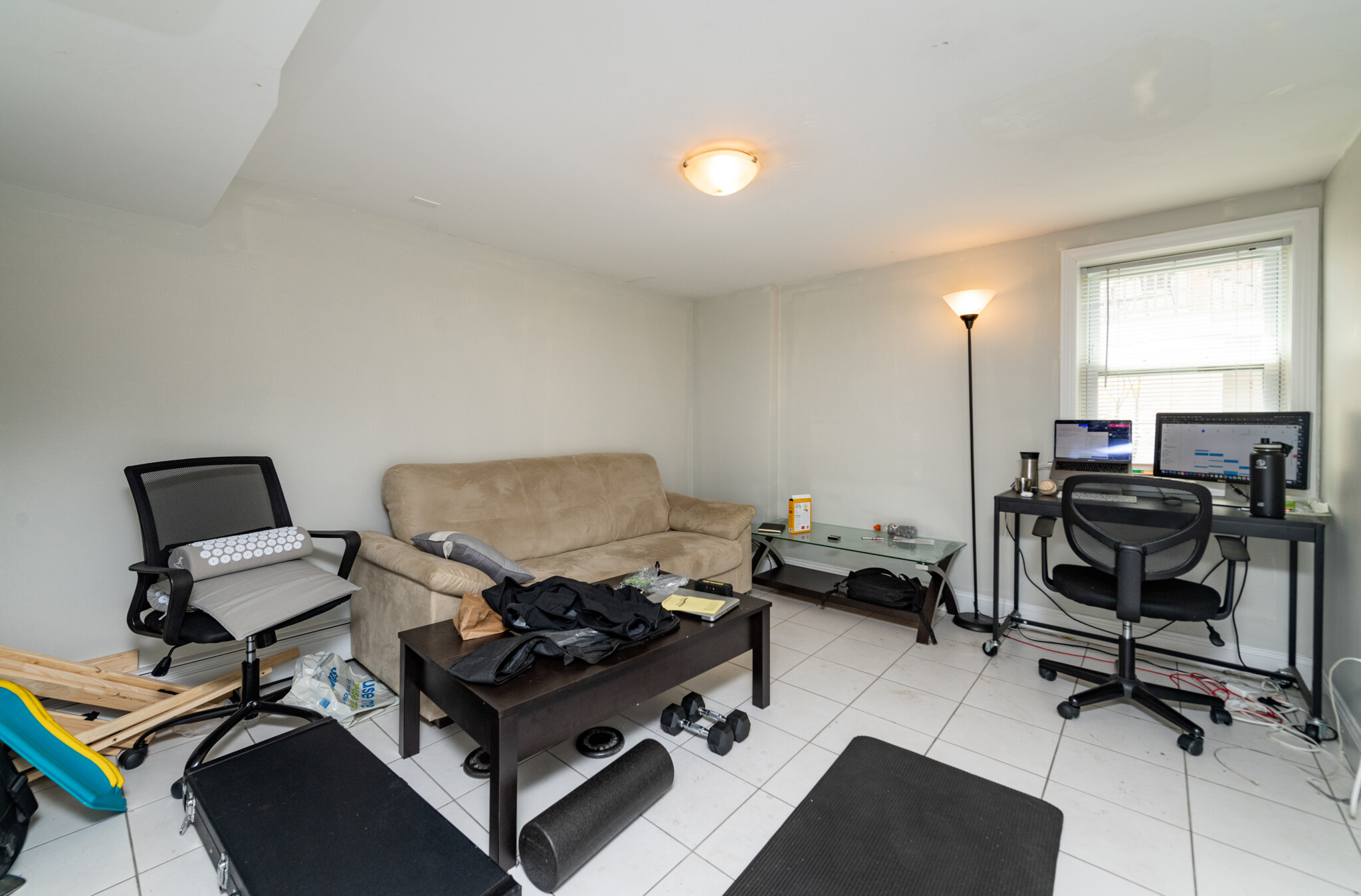 6 bed, 2 bath apartment for rent at 6 Belmont St Unit 6, Spring Hill — photo 8 of 12