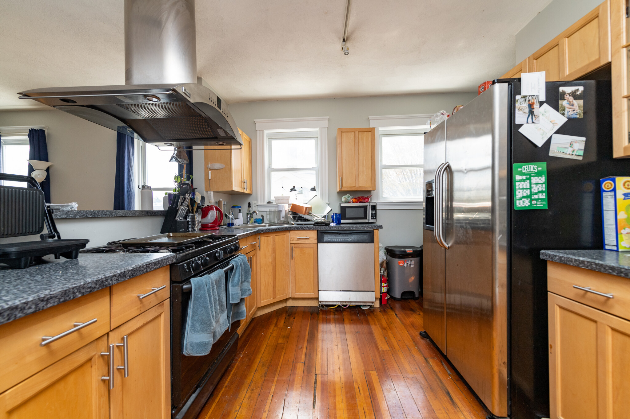6 bed, 2 bath apartment for rent at 6 Belmont St Unit 6, Spring Hill