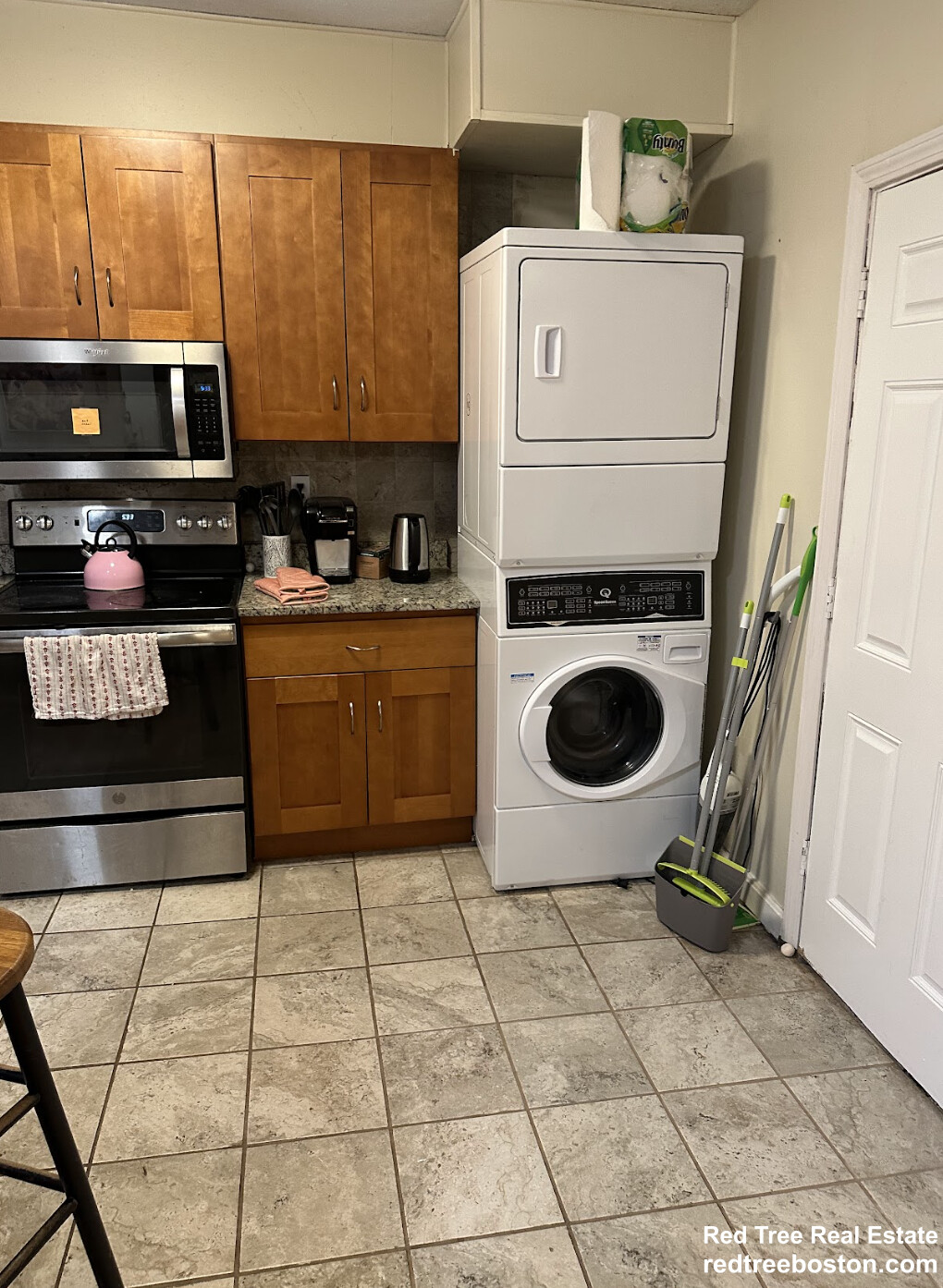 3 bed, 1 bath apartment for rent at 6 Bickford Ave Unit 1, Mission Hill — photo 3 of 9