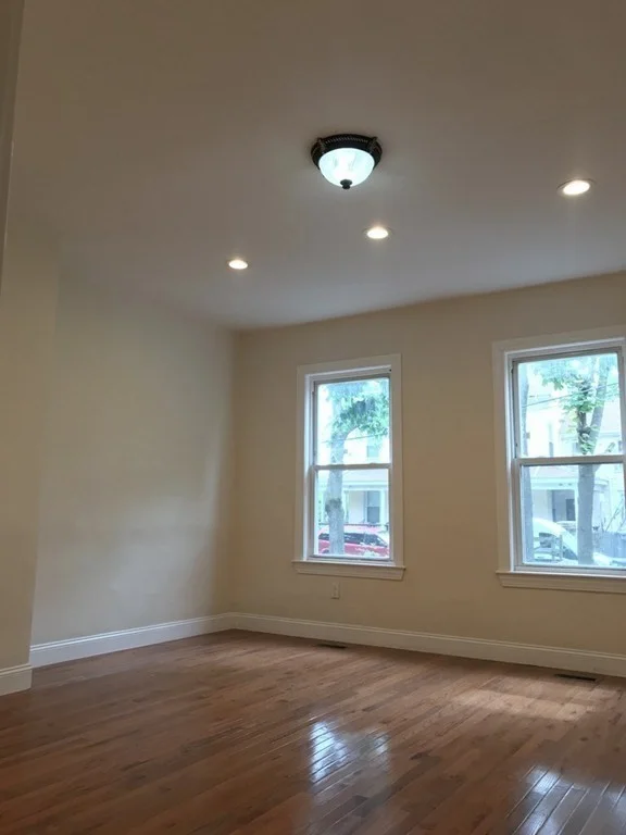 3 bed, 2 bath apartment for rent at 6 Bispham St Unit 3, Dorchester — photo 2 of 10