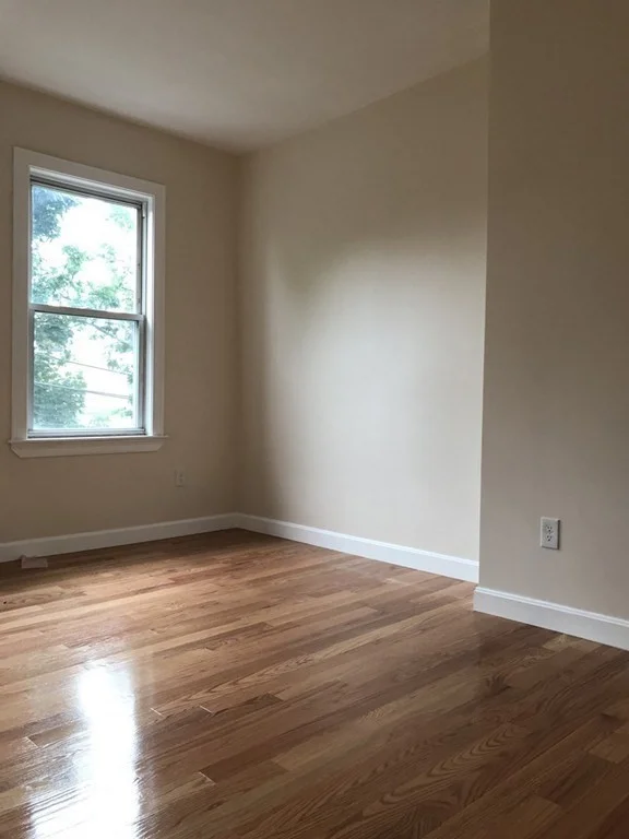 3 bed, 2 bath apartment for rent at 6 Bispham St Unit 3, Dorchester — photo 9 of 10