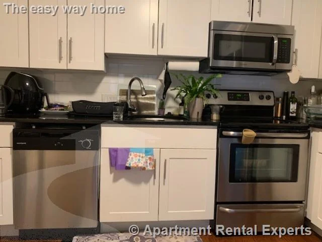 2 bed, 1 bath apartment for rent at 6 Blair Pl Unit 3, North Cambridge — photo 3 of 16