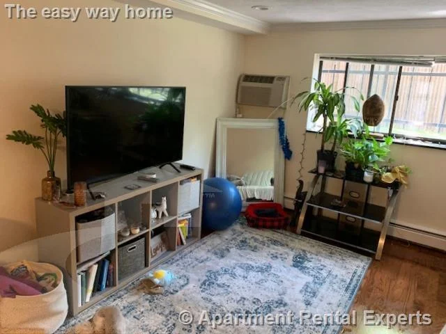 2 bed, 1 bath apartment for rent at 6 Blair Pl Unit 3, North Cambridge — photo 2 of 16