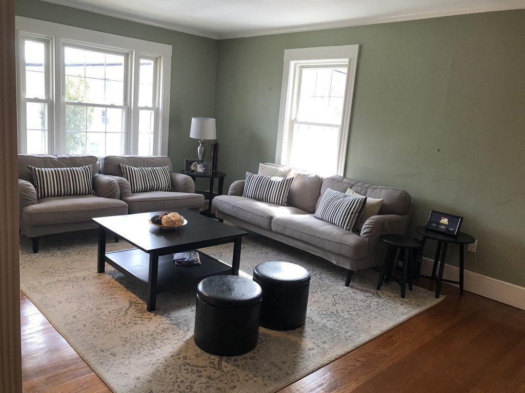 4 bed, 2 bath apartment for rent at 6 Blake Rd Unit 2, Brookline Hills — photo 2 of 15