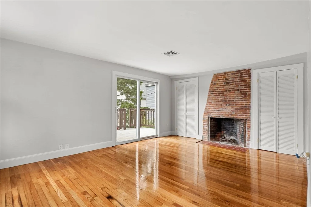 1 bed, 1 bath apartment for rent at 6 Blaney St Unit 2, Swampscott — photo 20 of 28