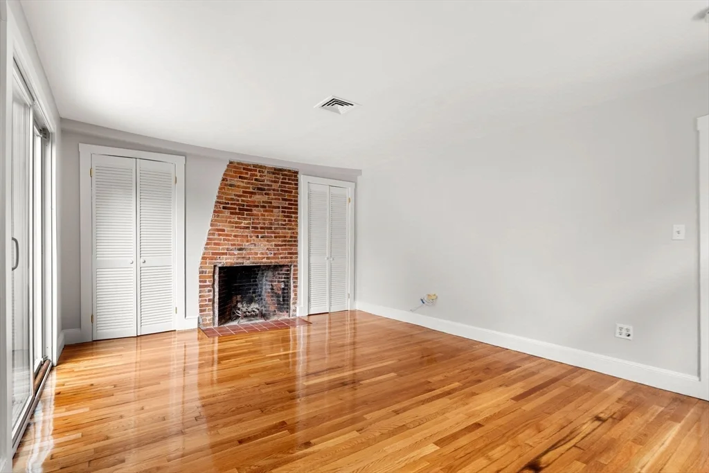 1 bed, 1 bath apartment for rent at 6 Blaney St Unit 2, Swampscott — photo 21 of 28