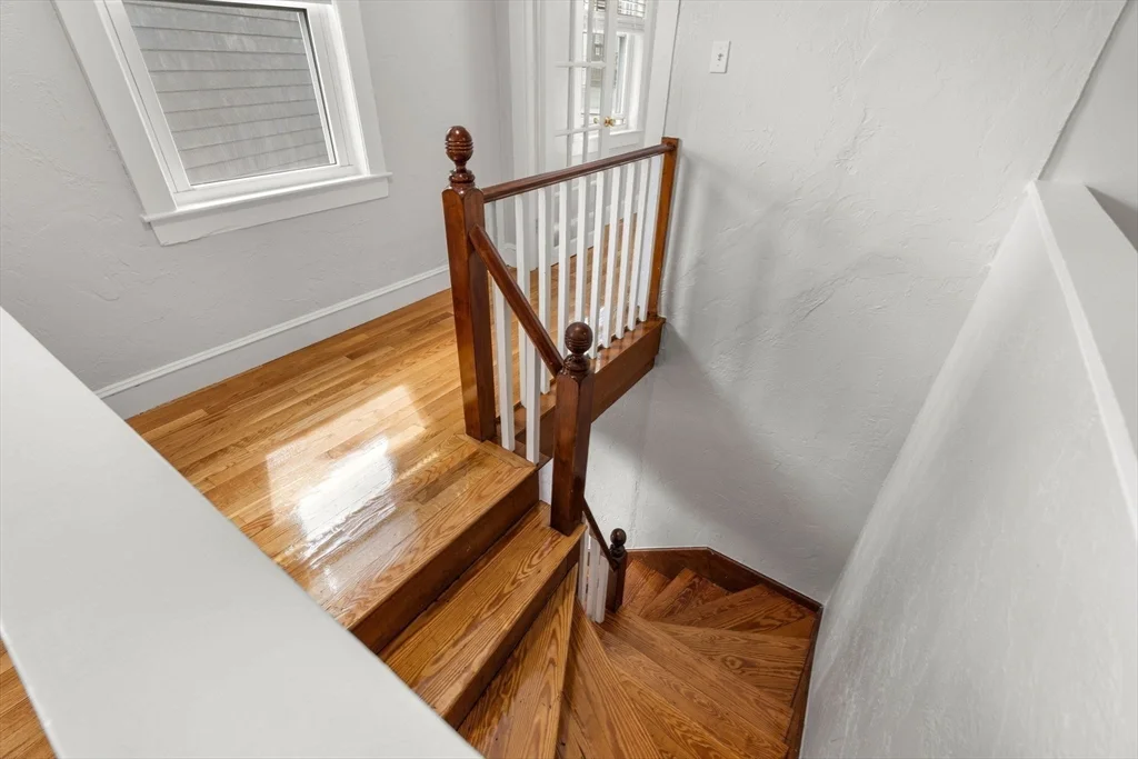 1 bed, 1 bath apartment for rent at 6 Blaney St Unit 2, Swampscott — photo 24 of 28