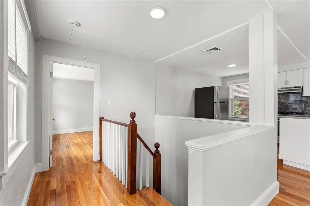 1 bed, 1 bath apartment for rent at 6 Blaney St Unit 2, Swampscott — photo 17 of 28
