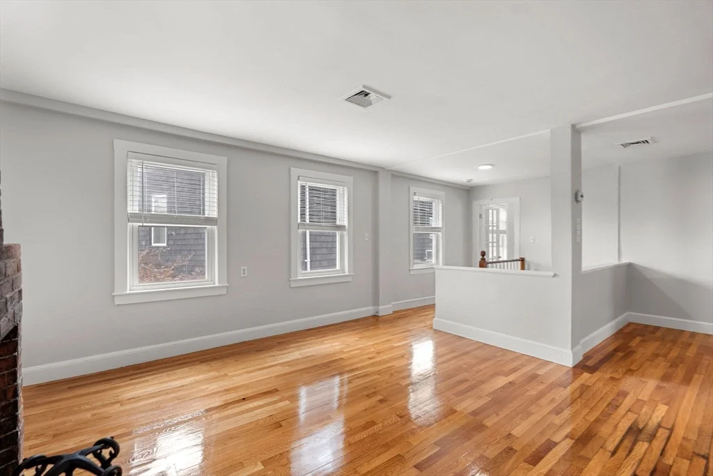 1 bed, 1 bath apartment for rent at 6 Blaney St Unit 2, Swampscott — photo 16 of 28