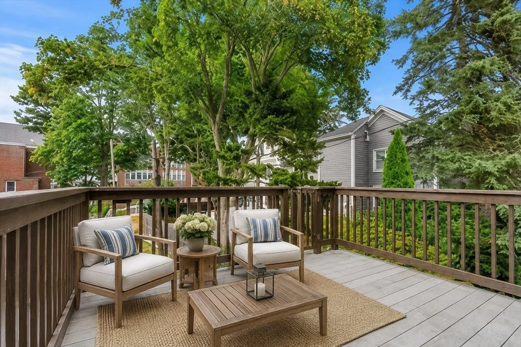 1 bed, 1 bath apartment for rent at 6 Blaney St Unit 2, Swampscott — photo 23 of 28