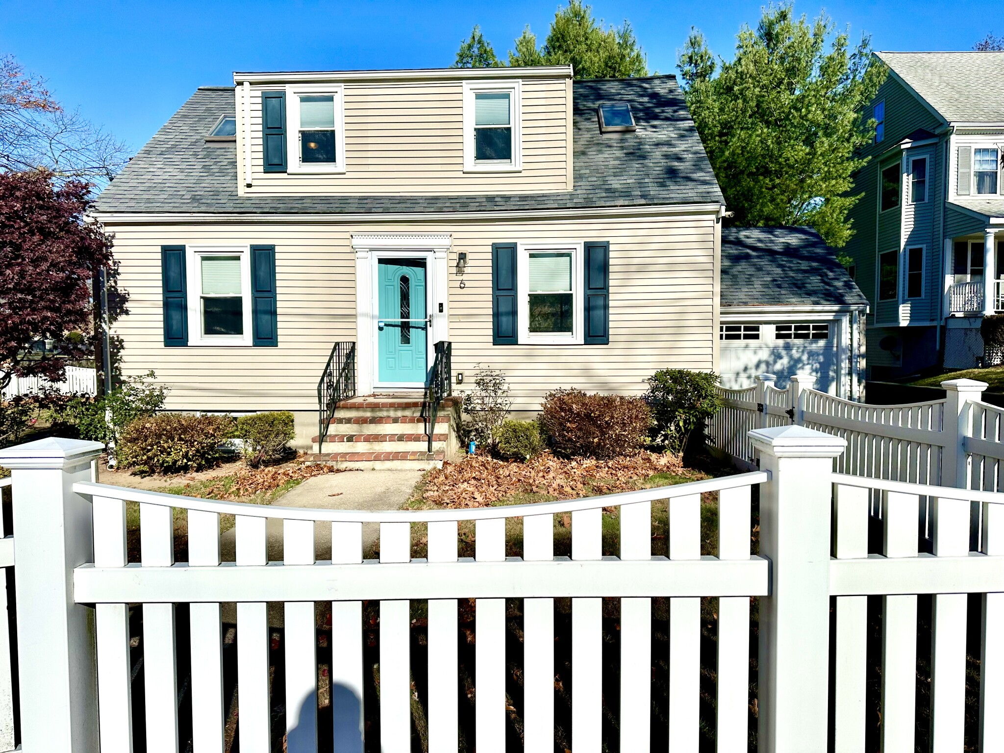 3 bed, 2 bath apartment for rent at 6 Bonad Rd Unit 6, Dedham — photo 1 of 34