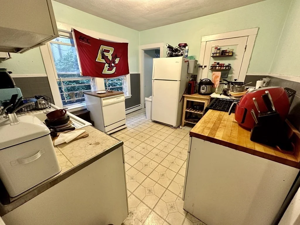 2 bed, 1 bath apartment for rent at 6 Boulevard Ter Unit 1, Brighton — photo 9 of 22