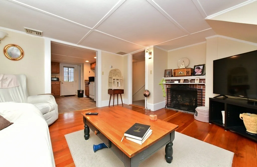 2 bed, 1 bath apartment for rent at 6 Bournedale Rd Unit 6B 2nd FL, Bournedale — photo 12 of 38