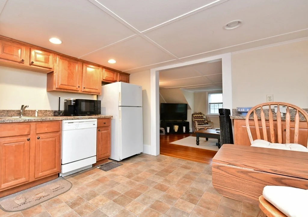 2 bed, 1 bath apartment for rent at 6 Bournedale Rd Unit 6B 2nd FL, Bournedale — photo 6 of 38