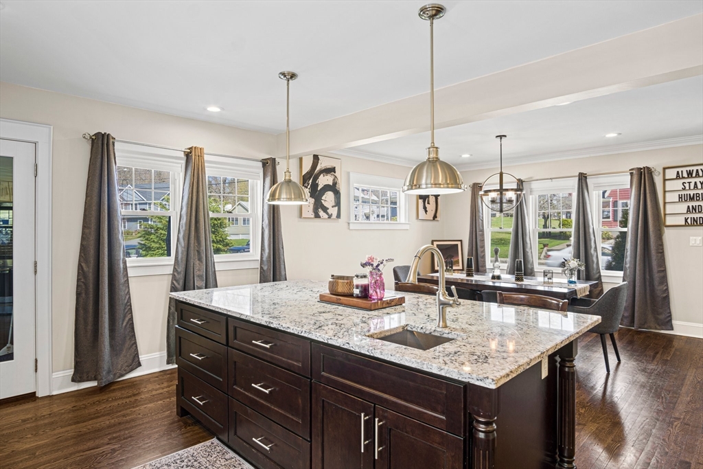 4 bed, 3 bath apartment for rent at 6 Bow, Woburn — photo 4 of 32