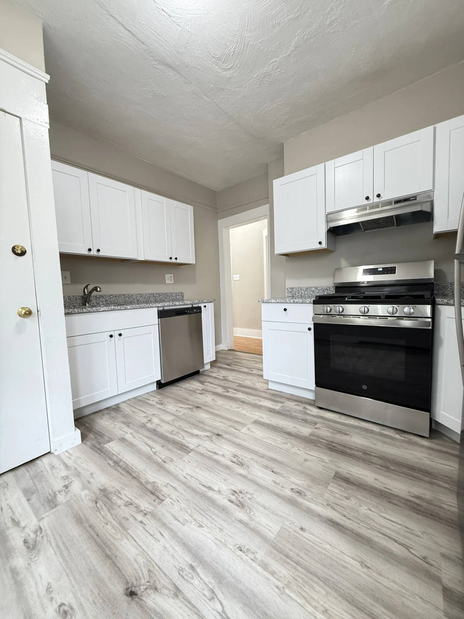 3 bed, 1 bath apartment for rent at 6 Bowdoin Park Unit 1, Dorchester