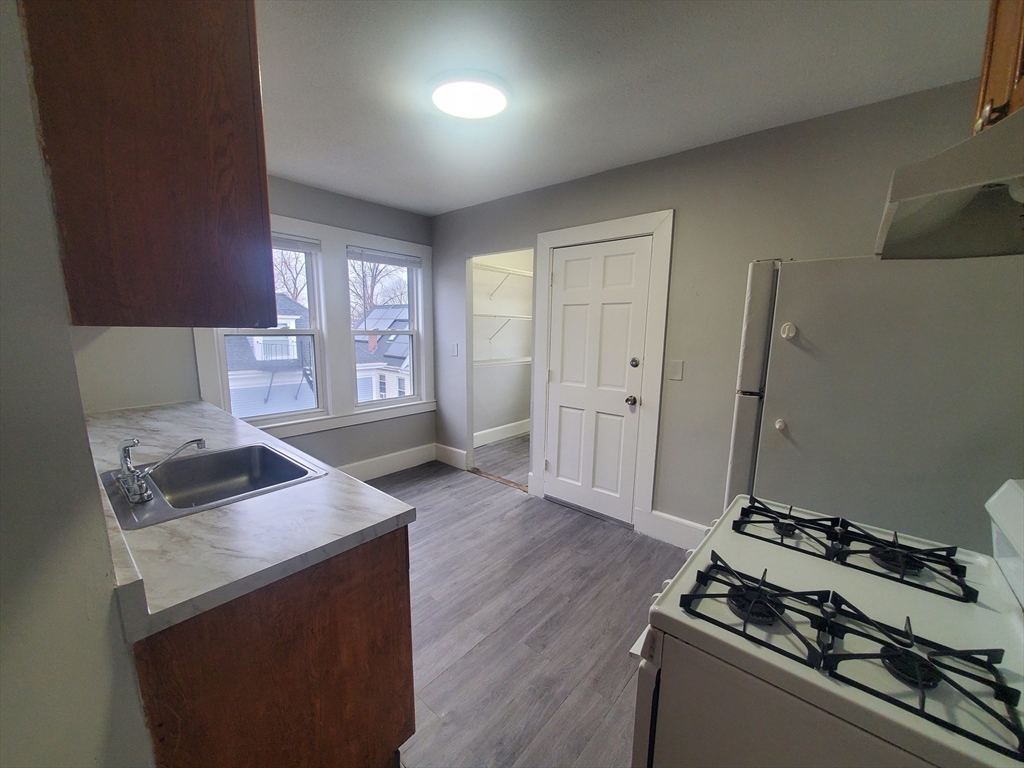 3 bed, 1 bath apartment for rent at 6 Boyd St Unit 3, Dorchester — photo 2 of 14
