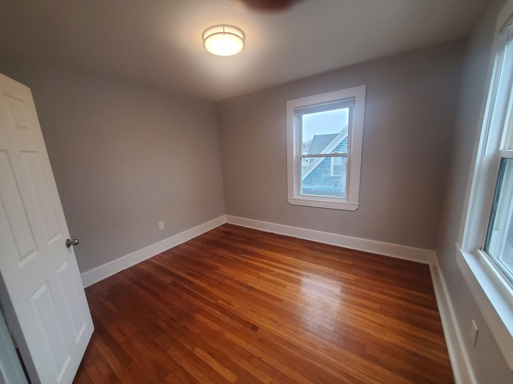 3 bed, 1 bath apartment for rent at 6 Boyd St Unit 3, Dorchester — photo 8 of 14