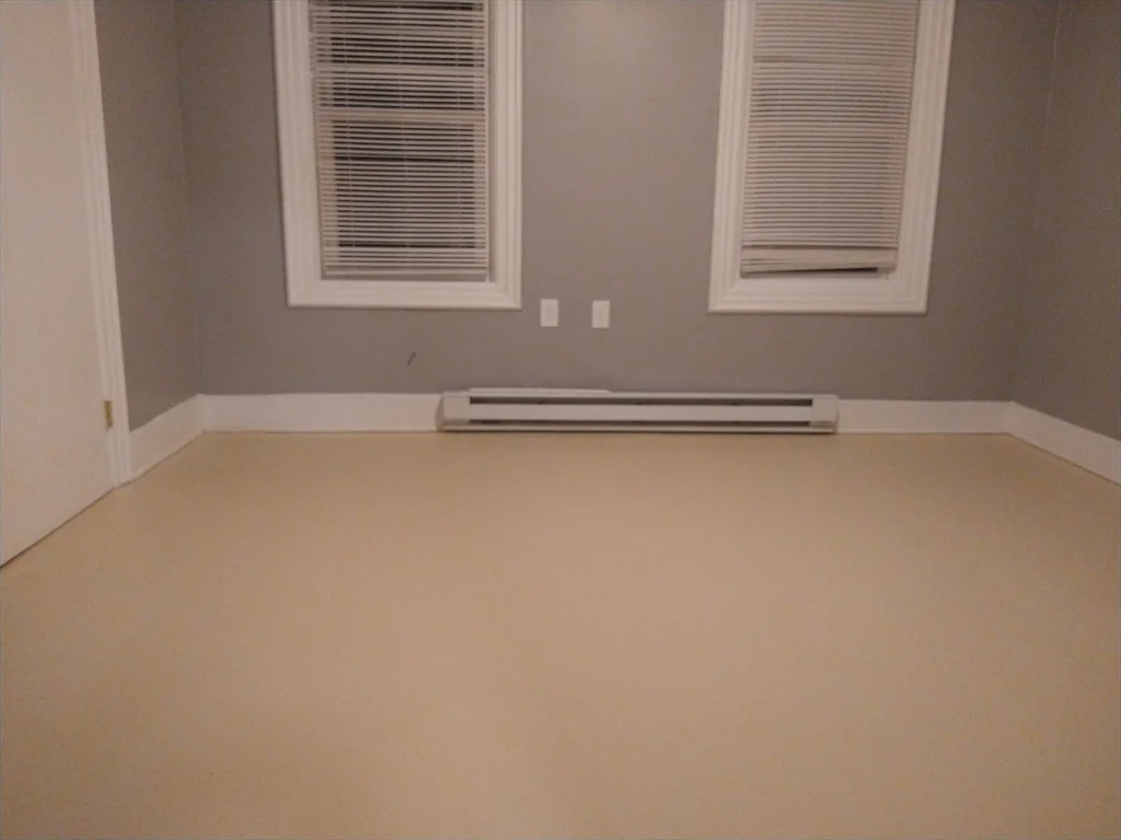 3 bed, 1 bath apartment for rent at 6 Brandon Unit 2, Dudley — photo 9 of 13