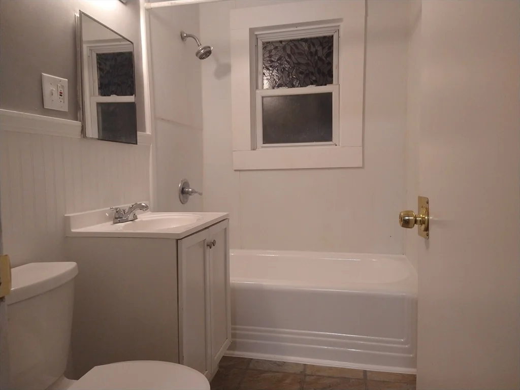 3 bed, 1 bath apartment for rent at 6 Brandon Unit 2, Dudley — photo 2 of 13