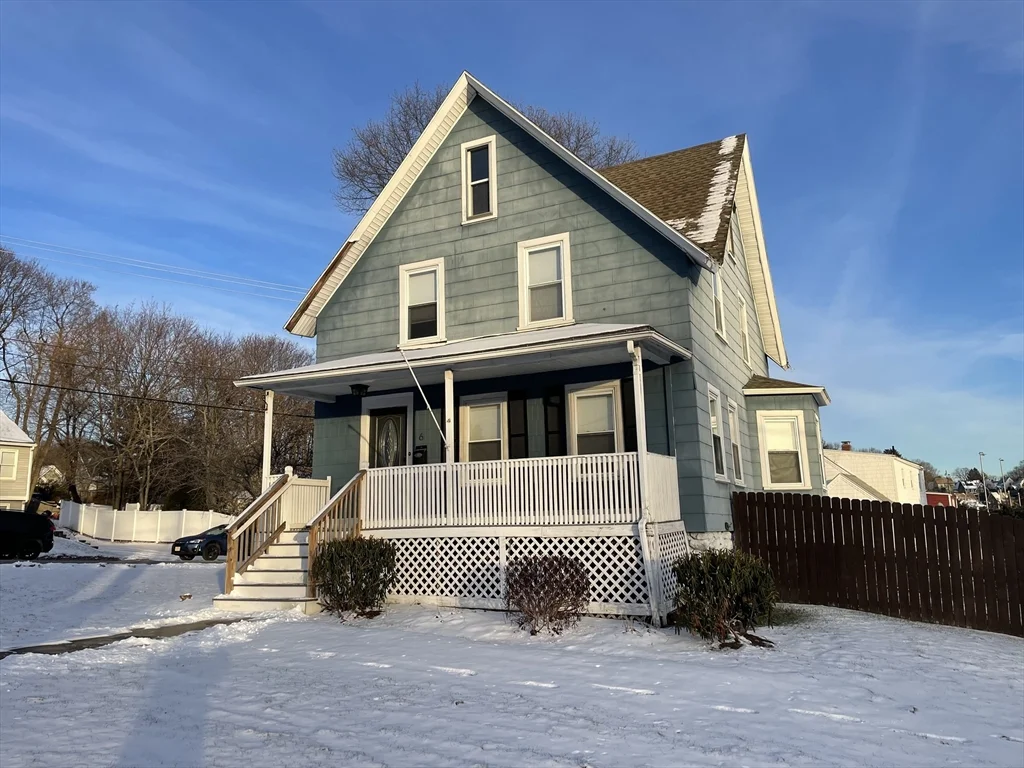 4 bed, 2 bath apartment for rent at 6 Brattle St Unit 0, North Worcester — photo 1 of 20