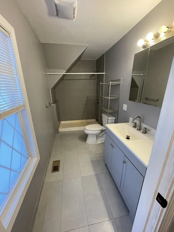 4 bed, 2 bath apartment for rent at 6 Brattle St Unit 0, North Worcester — photo 12 of 20