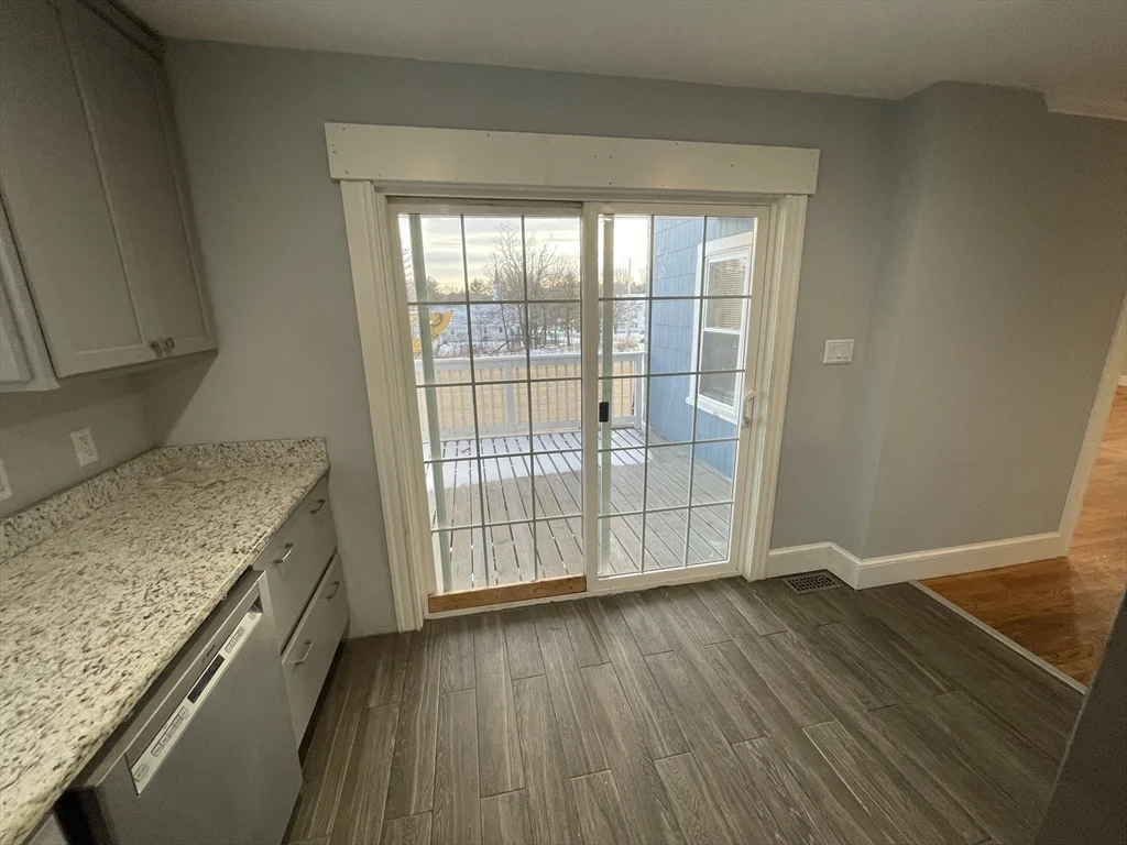 4 bed, 2 bath apartment for rent at 6 Brattle St Unit 0, North Worcester — photo 11 of 20