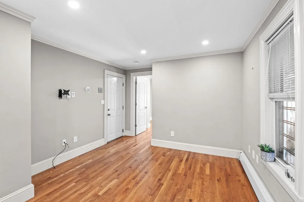 1 bed, 1 bath apartment for rent at 6 Bristol St Unit 1, Wellington-Harrington — photo 8 of 25