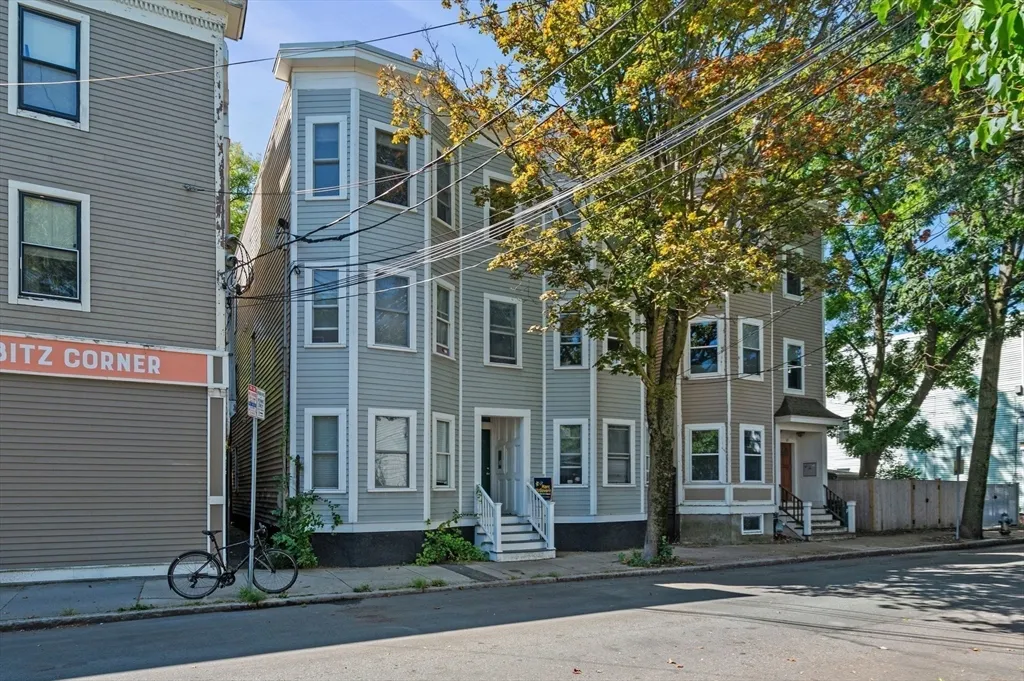1 bed, 1 bath apartment for rent at 6 Bristol St Unit 1, Wellington-Harrington — photo 24 of 25