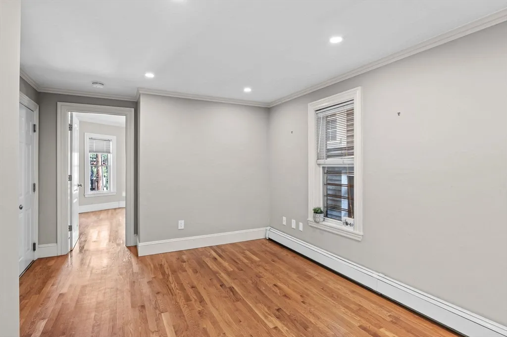 1 bed, 1 bath apartment for rent at 6 Bristol St Unit 1, Wellington-Harrington — photo 6 of 25