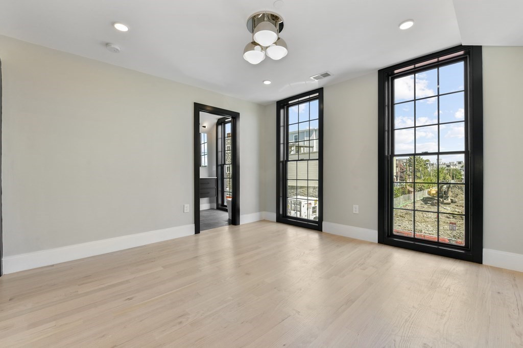 1 bed, 1.5 bath apartment for rent at 6 Brooks St Unit 2, East Boston — photo 4 of 6