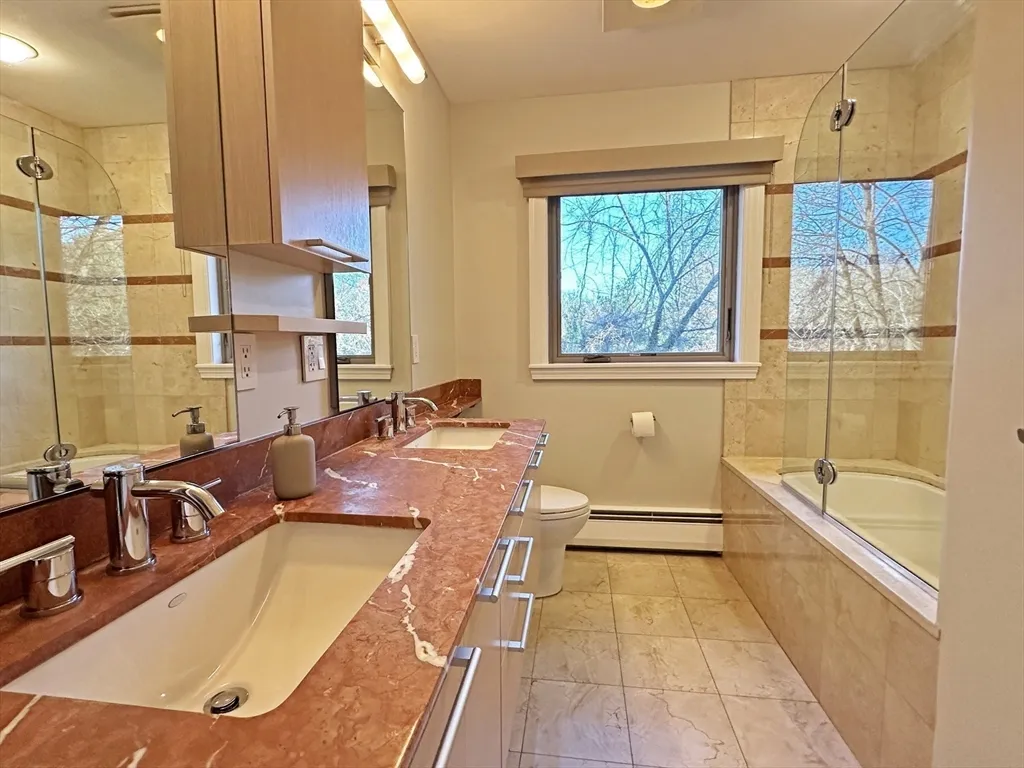 4 bed, 3 bath apartment for rent at 6 Brownson Ter, Jamaica Plain — photo 18 of 38