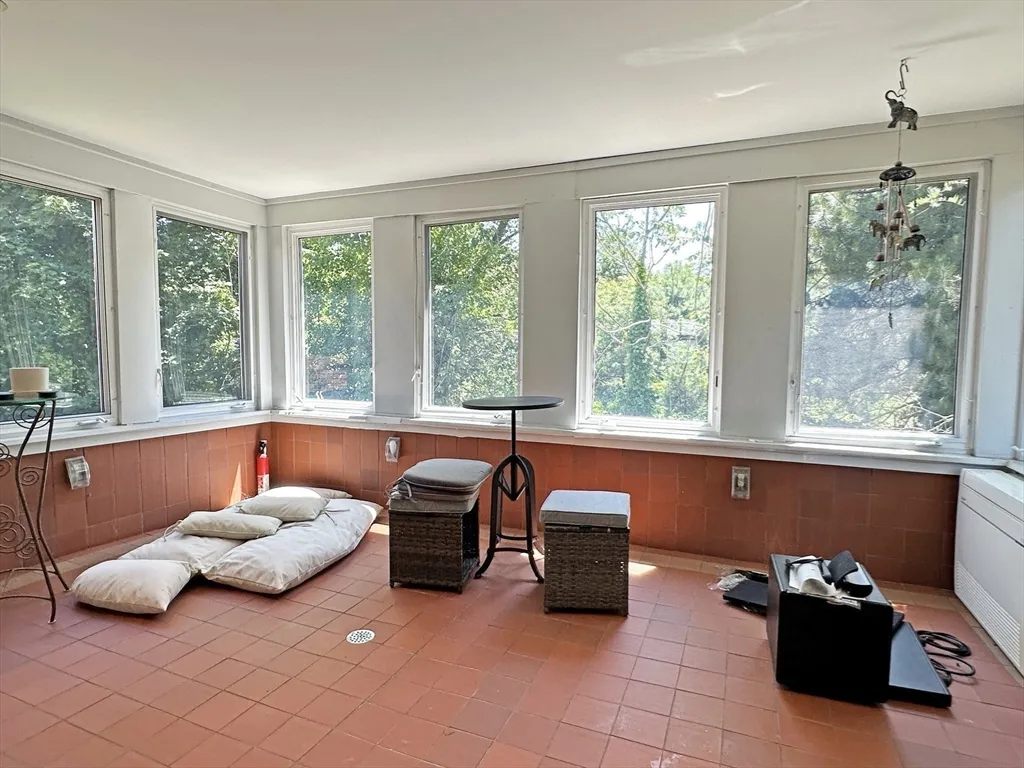 4 bed, 3 bath apartment for rent at 6 Brownson Ter, Jamaica Plain — photo 34 of 38