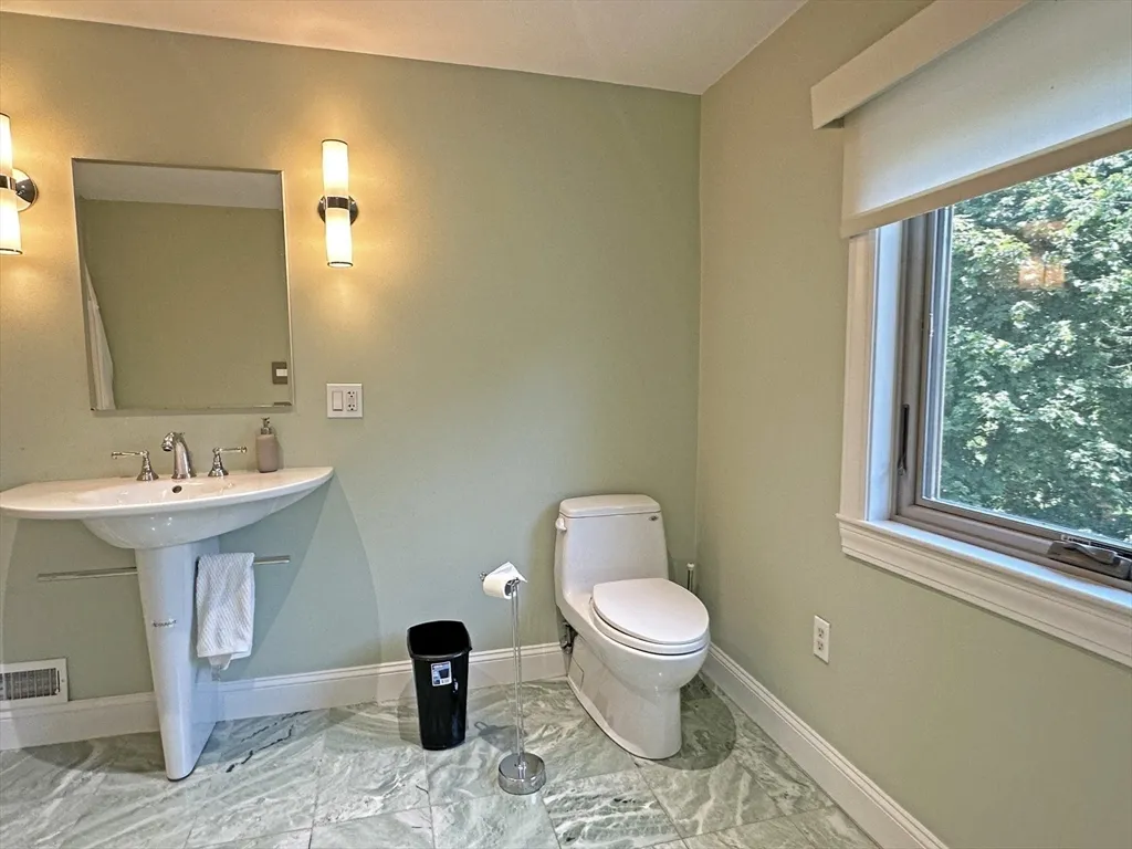 4 bed, 3 bath apartment for rent at 6 Brownson Ter, Jamaica Plain — photo 27 of 38