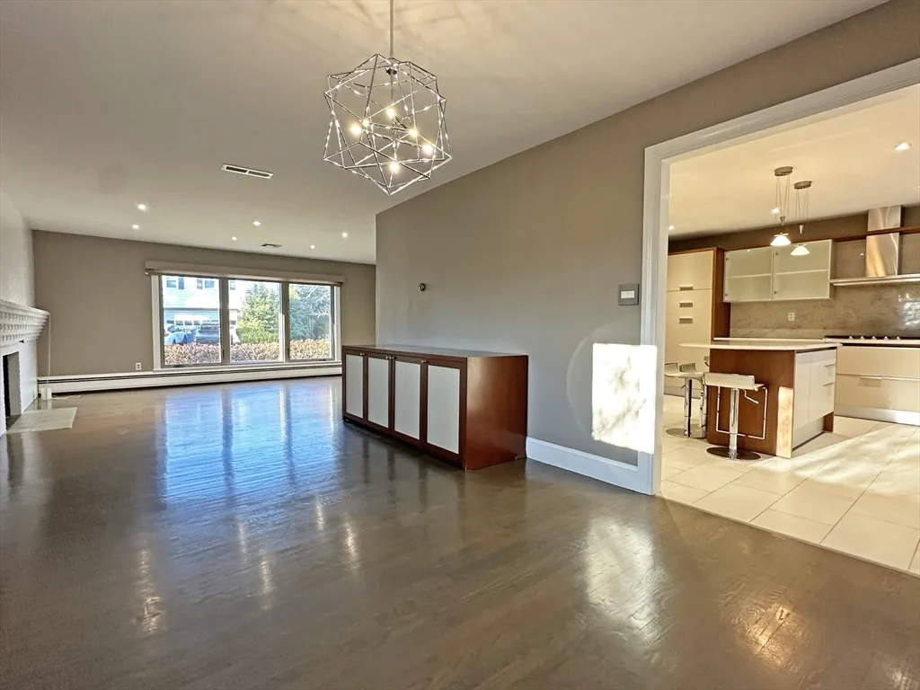 4 bed, 3 bath apartment for rent at 6 Brownson Ter, Jamaica Plain — photo 13 of 38