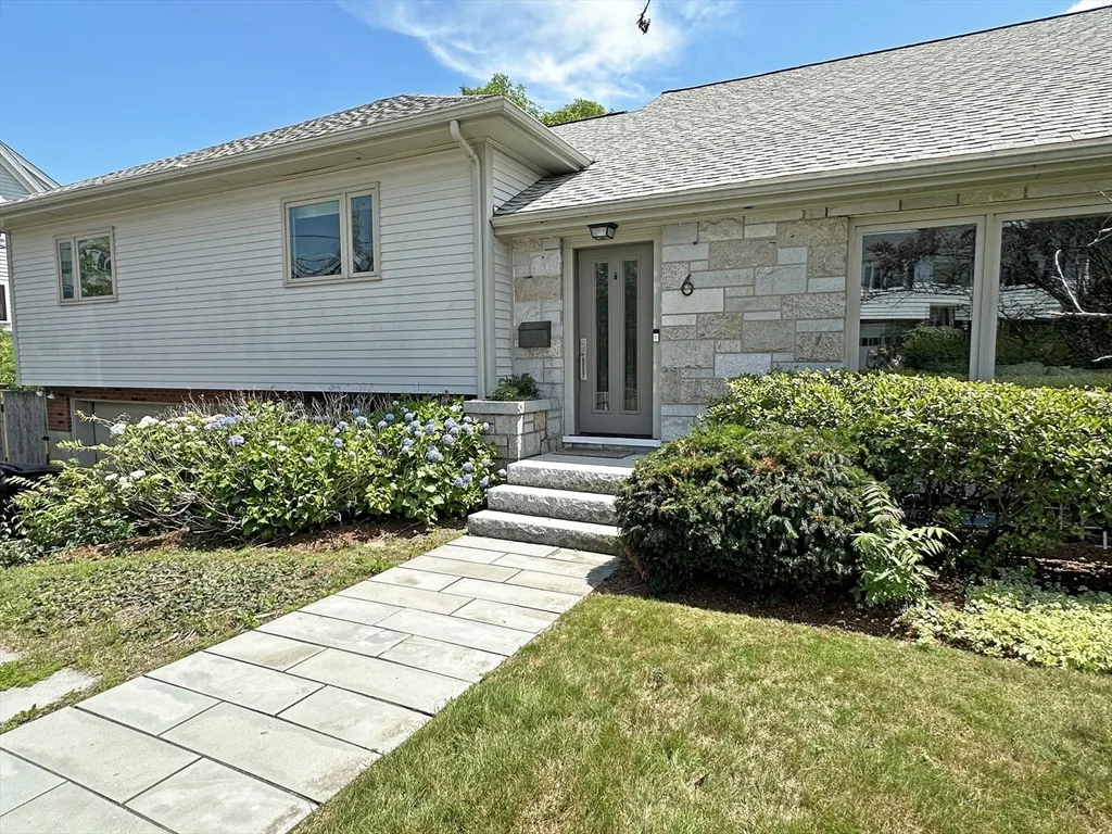 4 bed, 3 bath apartment for rent at 6 Brownson Ter, Jamaica Plain — photo 2 of 38