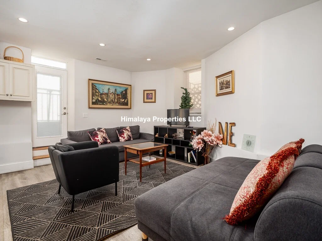6 bed, 3.5 bath apartment for rent at 6 Buckley Ave Unit 1, Jamaica Plain — photo 4 of 15