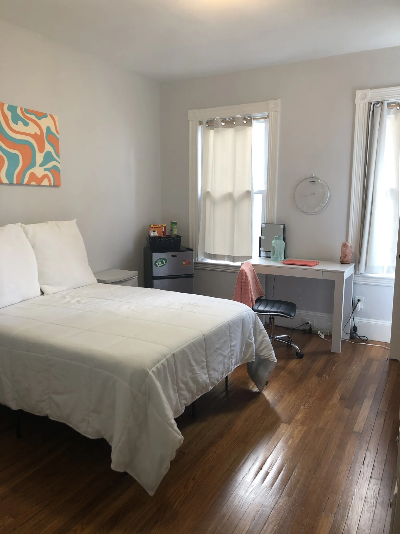 3 bed, 2 bath apartment for rent at 6 Bucknam St Unit 1, Mission Hill — photo 4 of 9