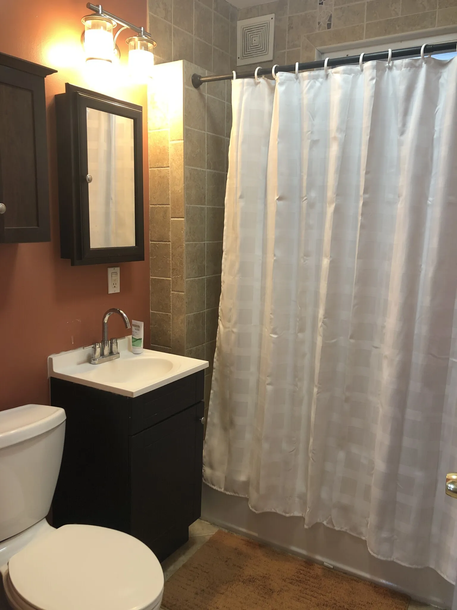 4 bed, 2 bath apartment for rent at 6 Bucknam St Unit 3, Mission Hill — photo 5 of 8