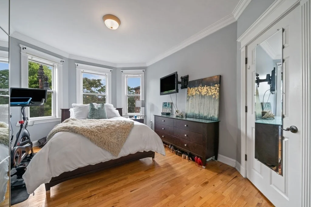 2 bed, 2 bath apartment for rent at 6 Burnham Pl Unit 2, South Boston — photo 16 of 24