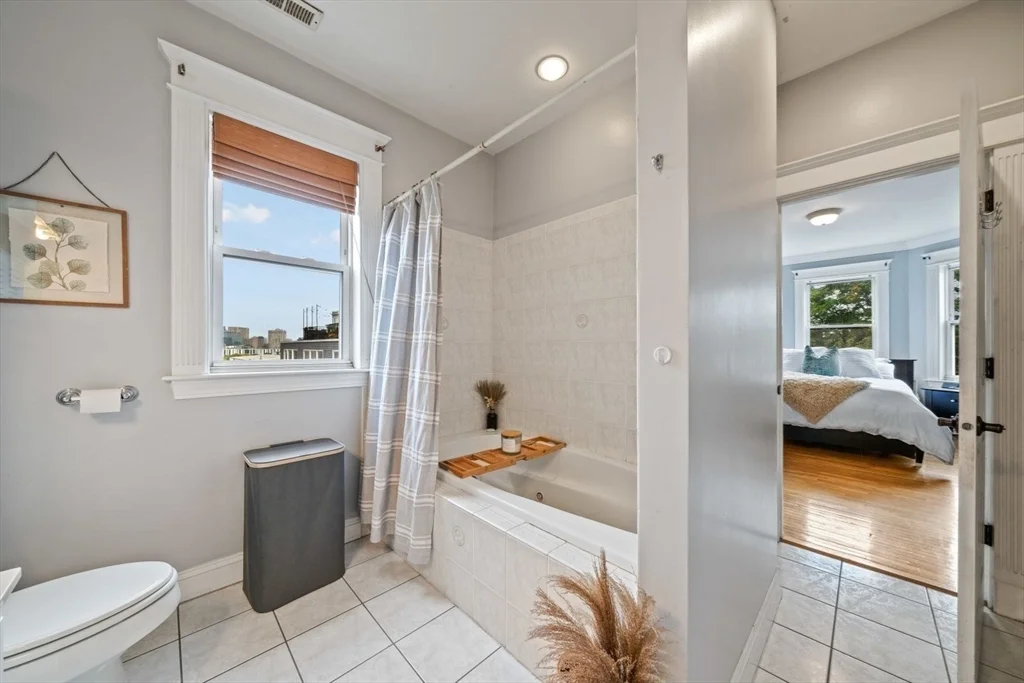 2 bed, 2 bath apartment for rent at 6 Burnham Pl Unit 2, South Boston — photo 15 of 24