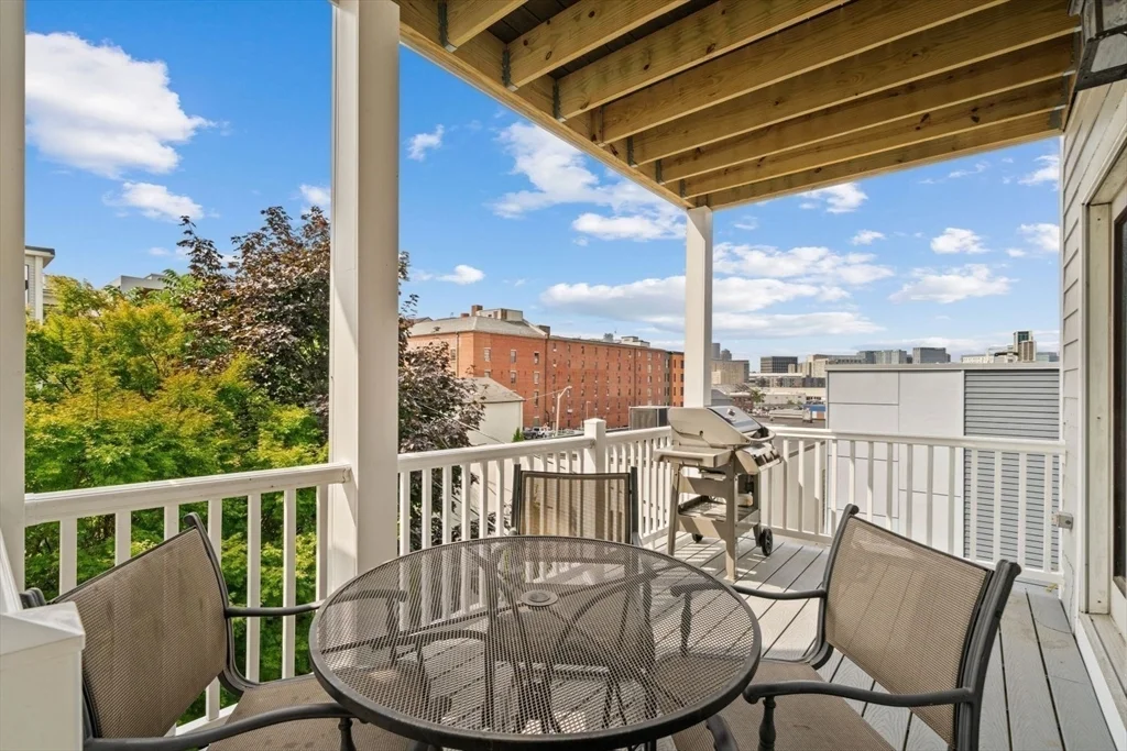 2 bed, 2 bath apartment for rent at 6 Burnham Pl Unit 2, South Boston — photo 12 of 24