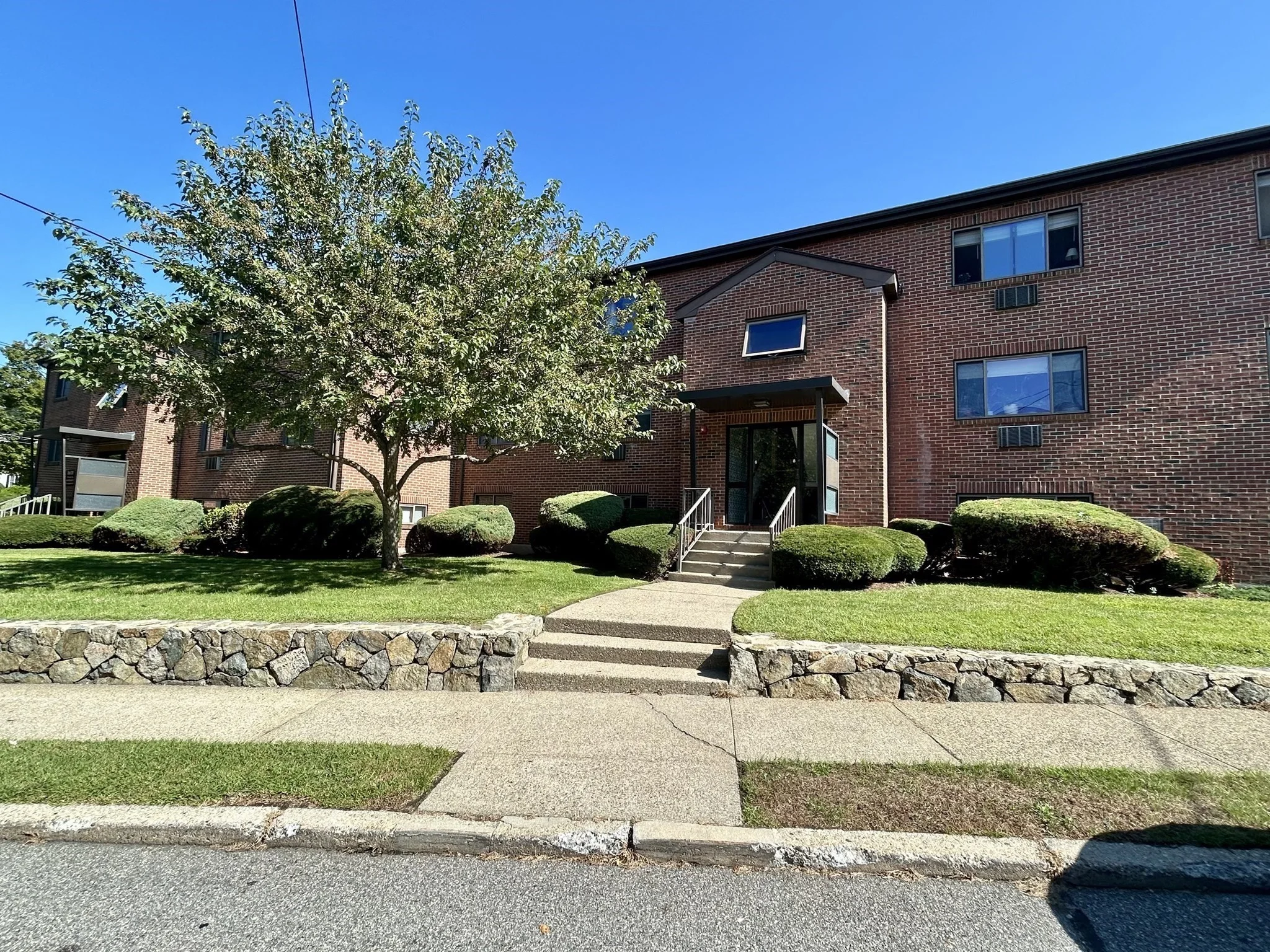 2 bed, 1 bath apartment for rent at 6 C Charlesbank Way Unit C, Waltham — photo 12 of 16