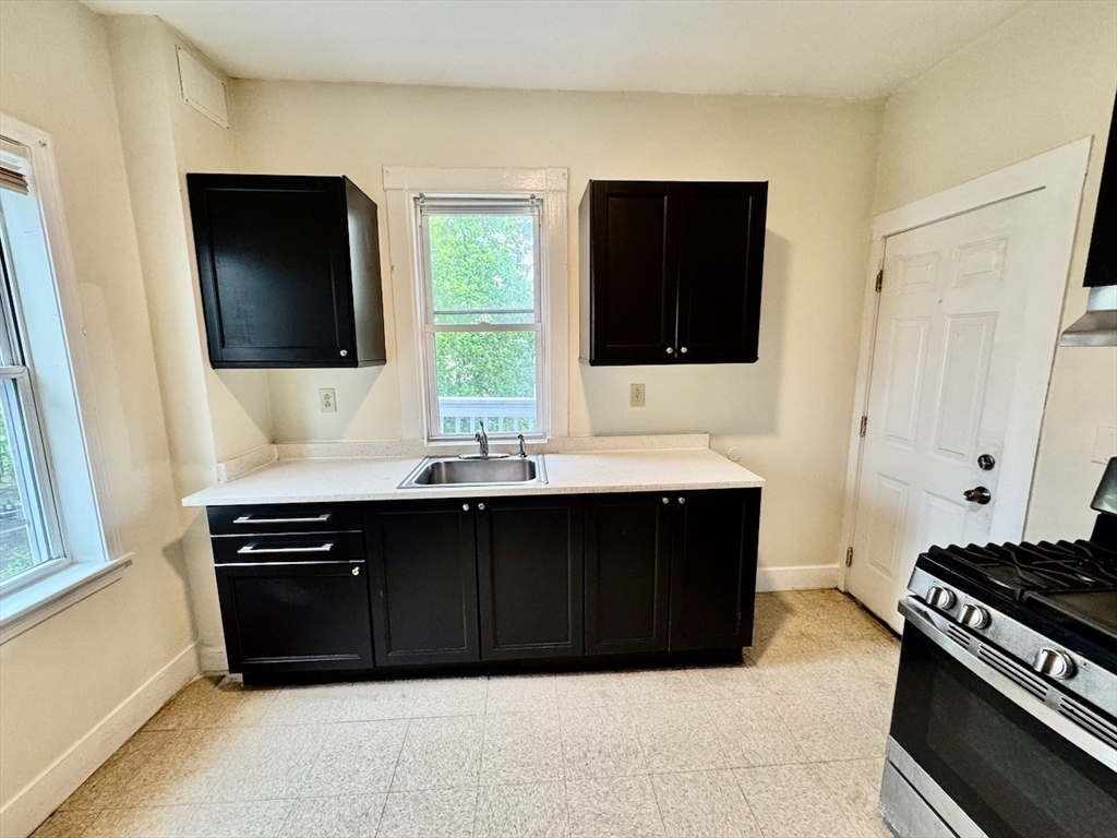 4 bed, 1 bath apartment for rent at 6 Calder St Unit 2, Dorchester — photo 2 of 16