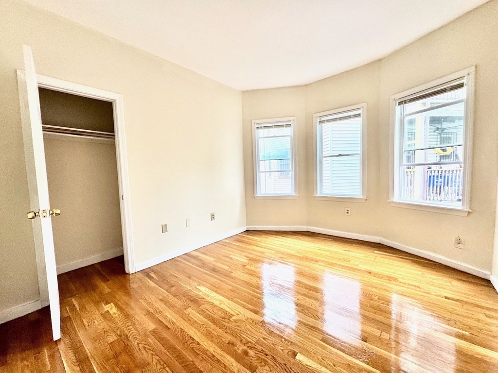 4 bed, 1 bath apartment for rent at 6 Calder St Unit 2, Dorchester — photo 3 of 16